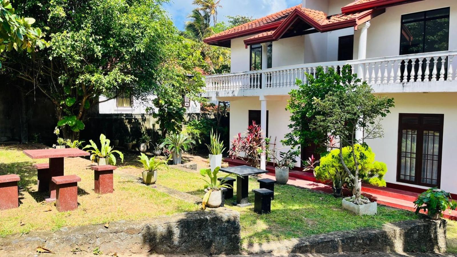 Sritaly Inn Mirissa Εξωτερικό φωτογραφία